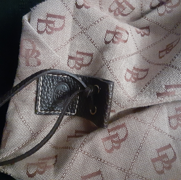 Authentic Dooney and Bourke Shoulder Bag - Picture 6 of 13